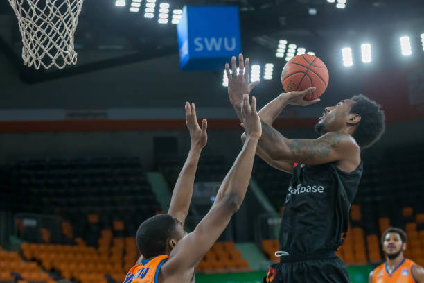 员表现抢眼 员表现抢眼