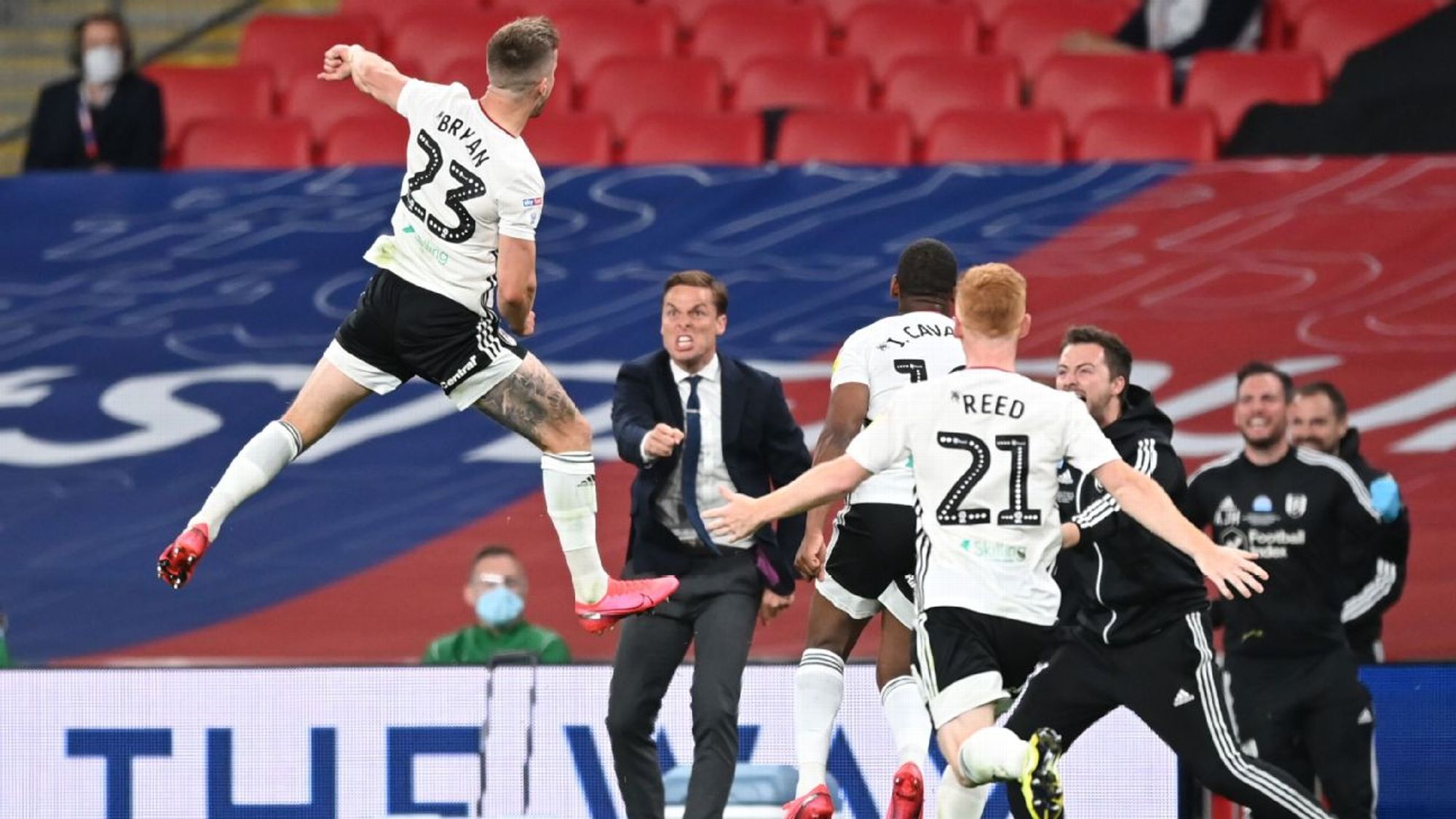 足球界对切 足球界对切